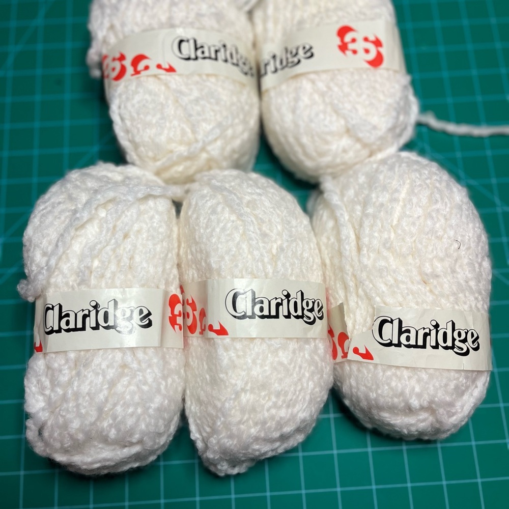 Claridge White Yarn Bundle